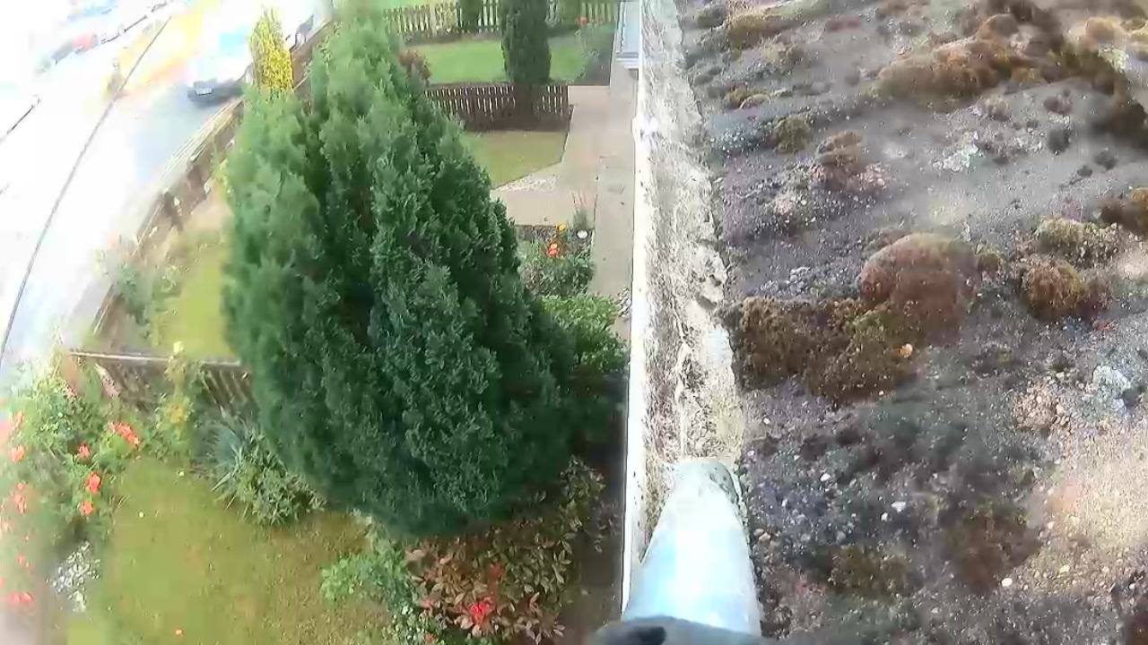 Roof edge gutter installation